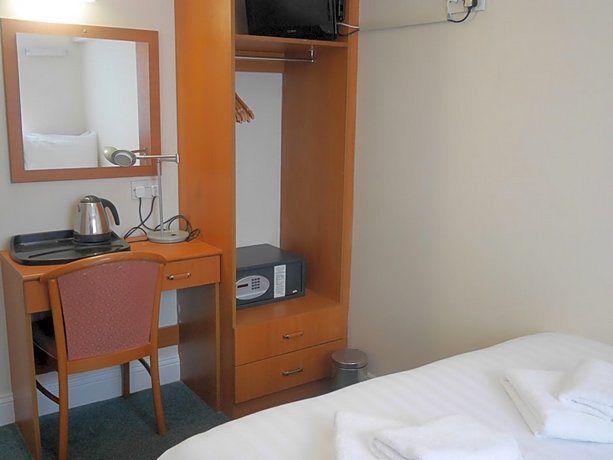 Sk Heathrow Hotel (ex. Shepiston Lodge Heathrow)
