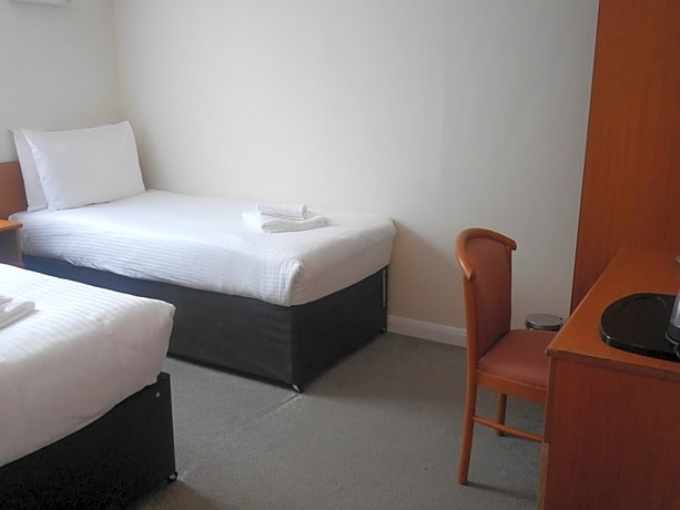 Sk Heathrow Hotel (ex. Shepiston Lodge Heathrow)