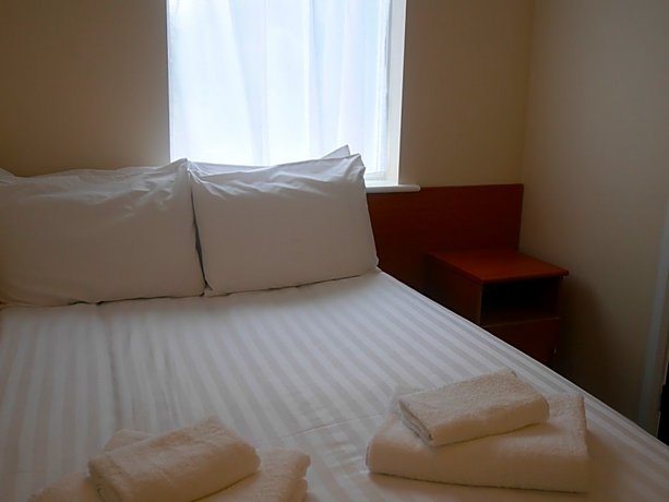 Sk Heathrow Hotel (ex. Shepiston Lodge Heathrow)