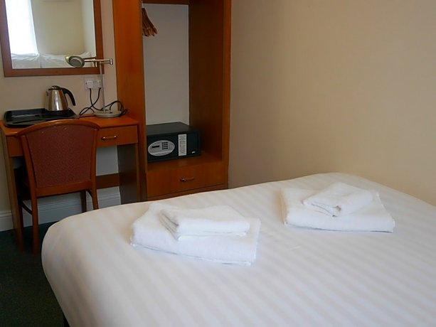 Sk Heathrow Hotel (ex. Shepiston Lodge Heathrow)