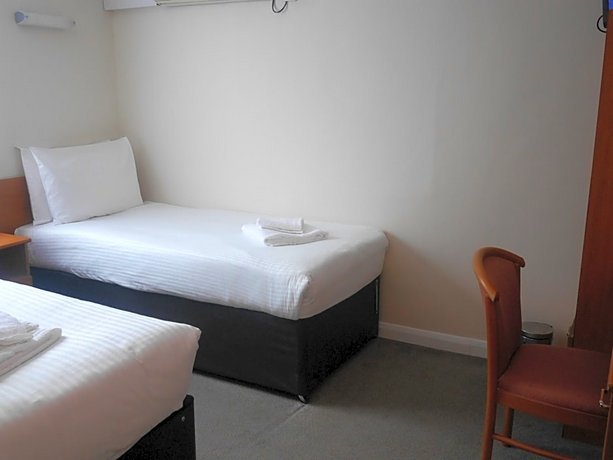 Sk Heathrow Hotel (ex. Shepiston Lodge Heathrow)
