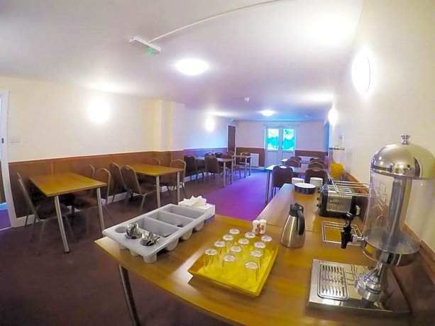 Sk Heathrow Hotel (ex. Shepiston Lodge Heathrow)