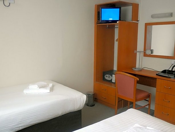 Sk Heathrow Hotel (ex. Shepiston Lodge Heathrow)