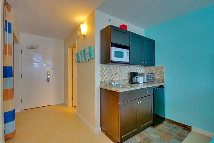 Landmark Resort by Elliott Beach Rentals