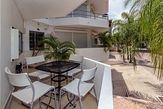 Condo Capri 1C - Mamitas Beach Condo Close to 5th Avenue - at Capri Condos