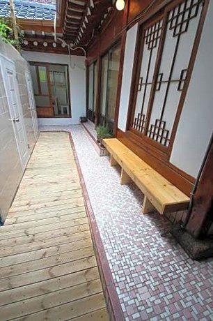 ICOS Guesthouse 1 - Female Only