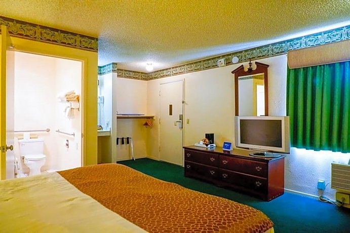 Courtesy Inn San Simeon