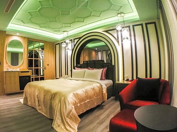 Song Xia Motel