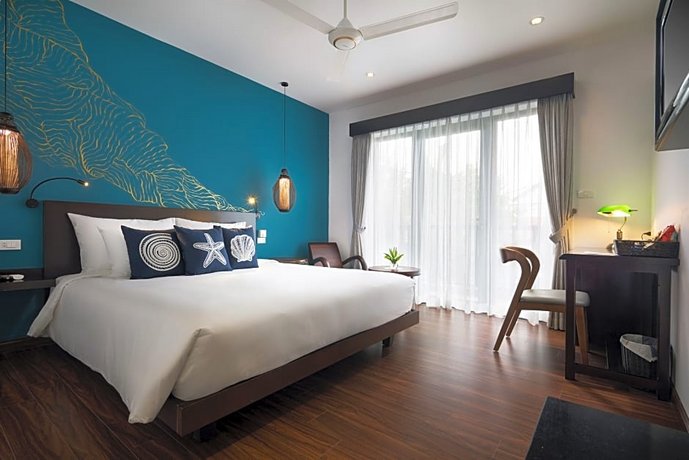 The Blue Alcove Hotel