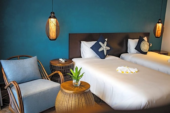The Blue Alcove Hotel
