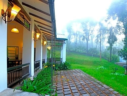 Aanavilasam Luxury Plantation House Kumily