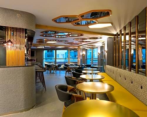 Pangea Pod Hotel