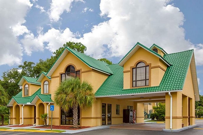 Howard Johnson by Wyndham Dothan