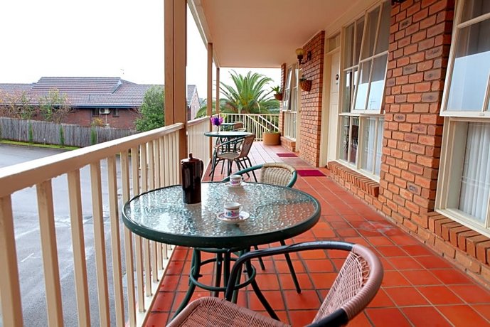 Summerhill Motor Inn - Adults Only