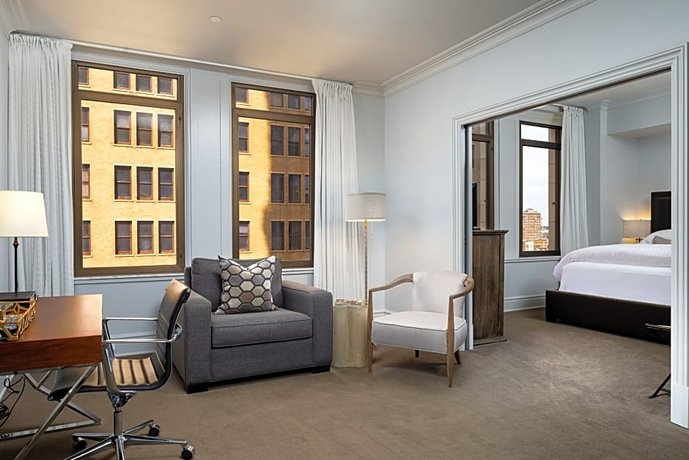 John Hand Club Hotel