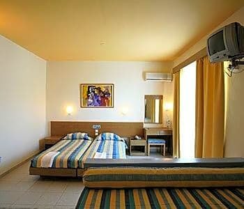 Irinna Hotel-Apartments
