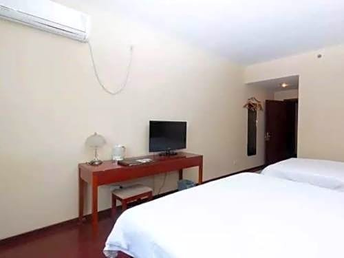 Greentree Inn Shanghai Jiangwan Town Express Hotel