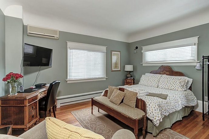 Parker House Suites