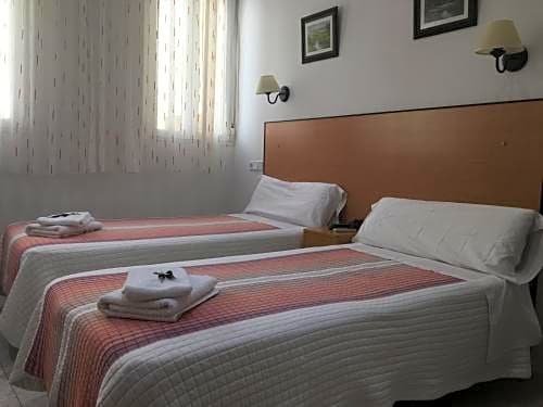 Hostal R Lido