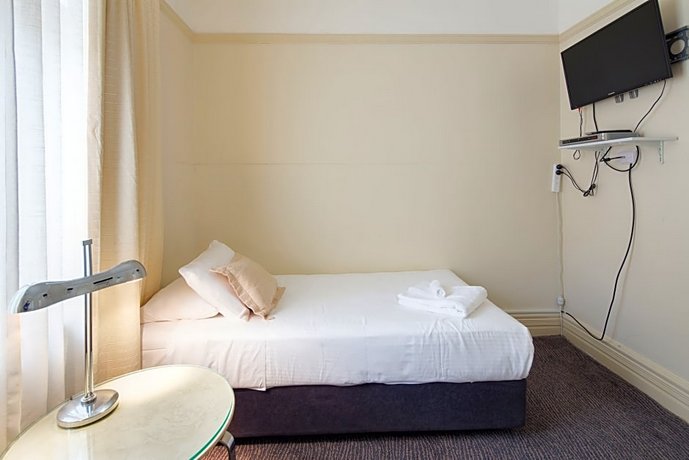 Neutral Bay Lodge