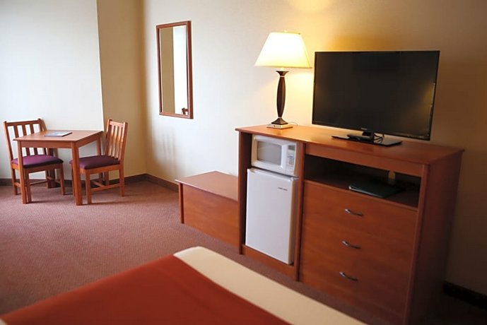 MorningGlory Hotel Resort & Suites