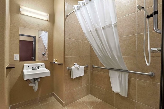 Microtel Inn & Suites Gonzales