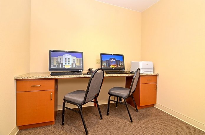 Candlewood Suites Chambersburg