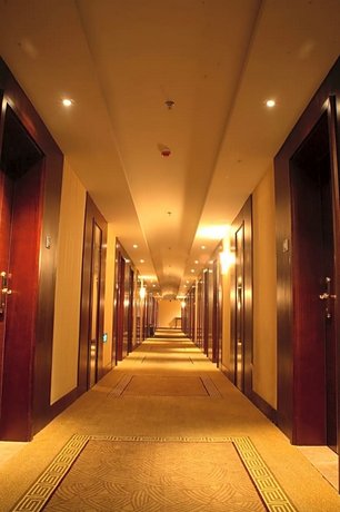 Qingdao Qiulin Hotel Images