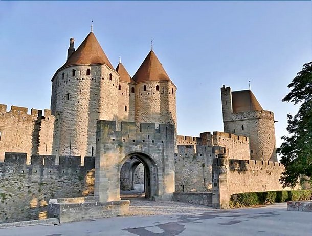 Entre Bastide et Cite