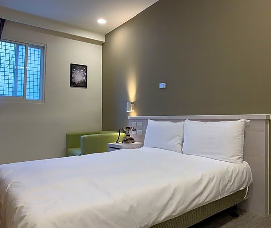 Raise Hotel