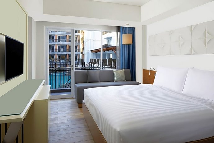 Fairfield by Marriott Bali Kuta Sunset Road