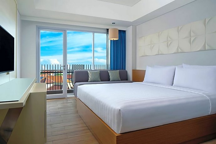 Fairfield by Marriott Bali Kuta Sunset Road