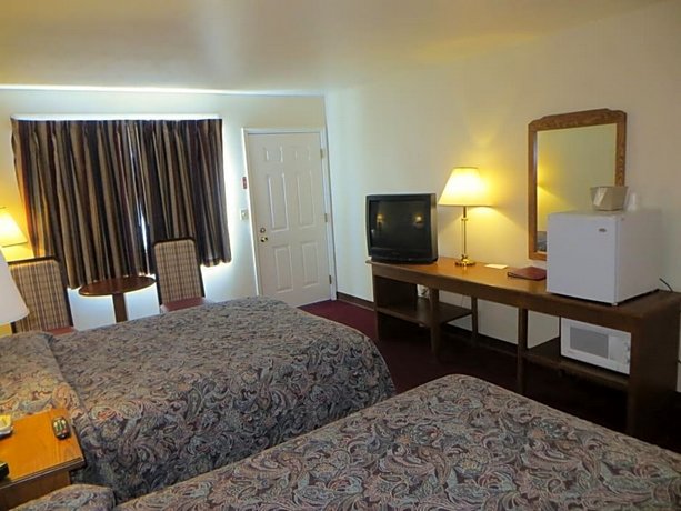 Bridgeview Motel Mackinaw City