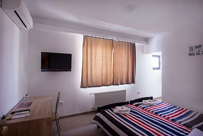 London Rooms Zagreb Airport