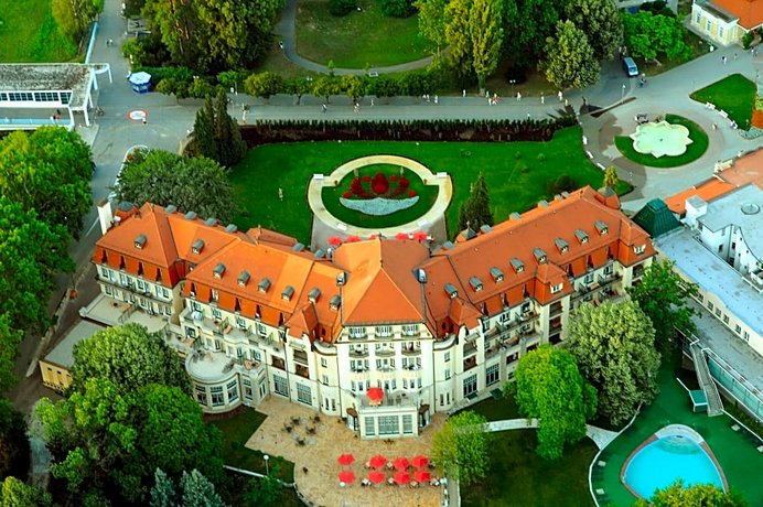 Health Spa Resort Hotel Thermia Palace