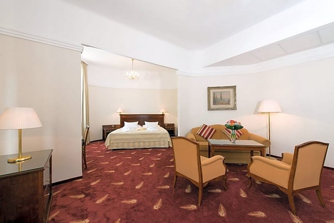 Health Spa Resort Hotel Thermia Palace