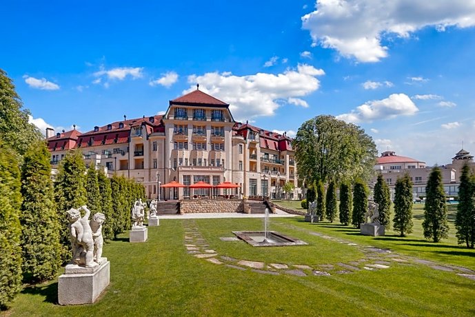 Health Spa Resort Hotel Thermia Palace