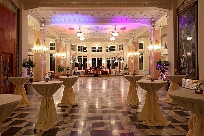 Health Spa Resort Hotel Thermia Palace