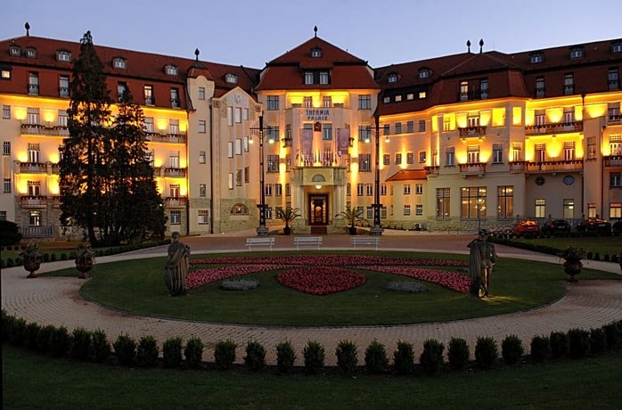 Health Spa Resort Hotel Thermia Palace