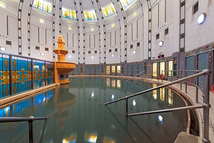 Health Spa Resort Hotel Thermia Palace