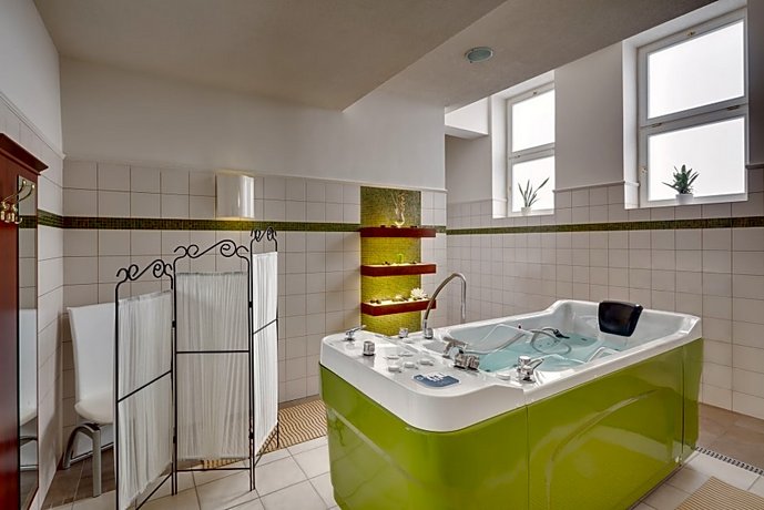 Health Spa Resort Hotel Thermia Palace