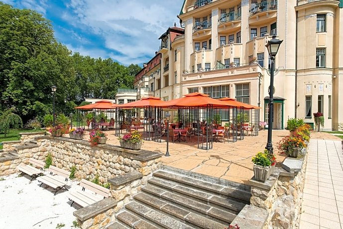Health Spa Resort Hotel Thermia Palace