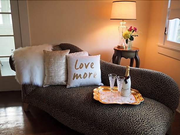 Lady Geneva Bed & Breakfast
