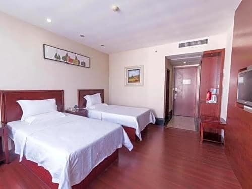 GreenTree Inn Guangdong Guangzhou Baiyun Avenue Yongping Business Hotel