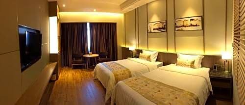 Southern-Club Station 1 Hotel