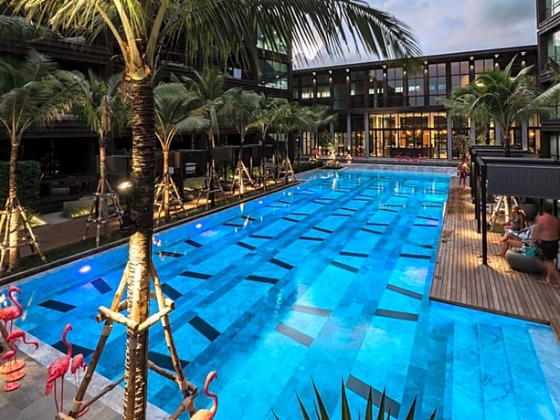 Secret Saturdays Pool Suite