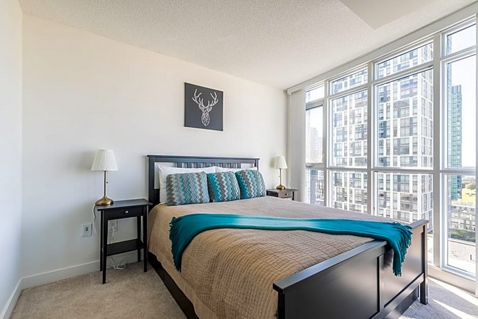 Simply Comfort Elegant Downtown Apartments