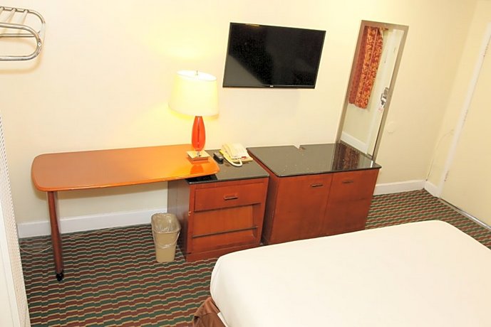 Town and Country Inn Santa Maria