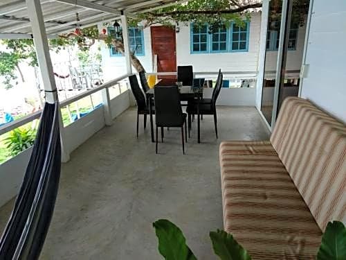 Secret Garden Family House