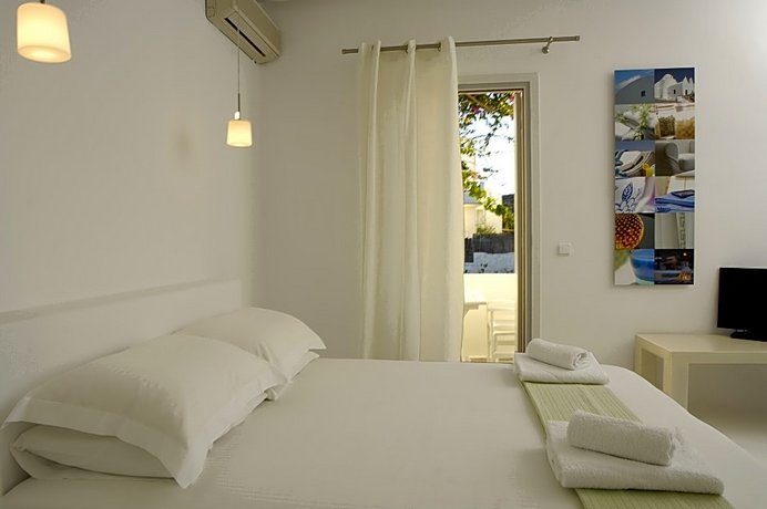 Kapetan Tasos Suites